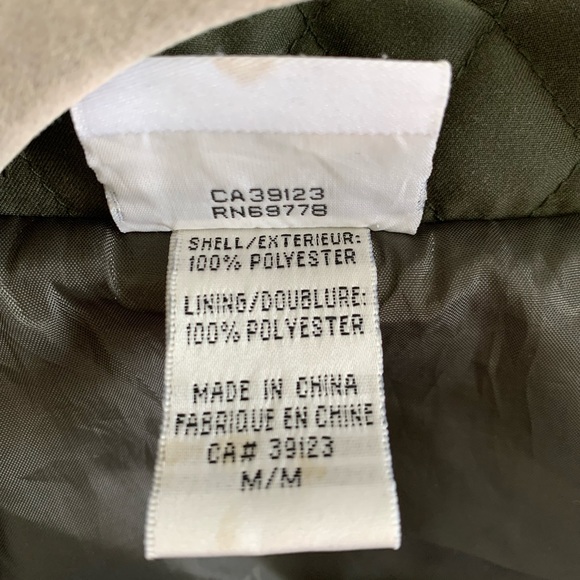 Quilted dark green button up jacket. Northern reflections size medium. Perfect! - Picture 7 of 9